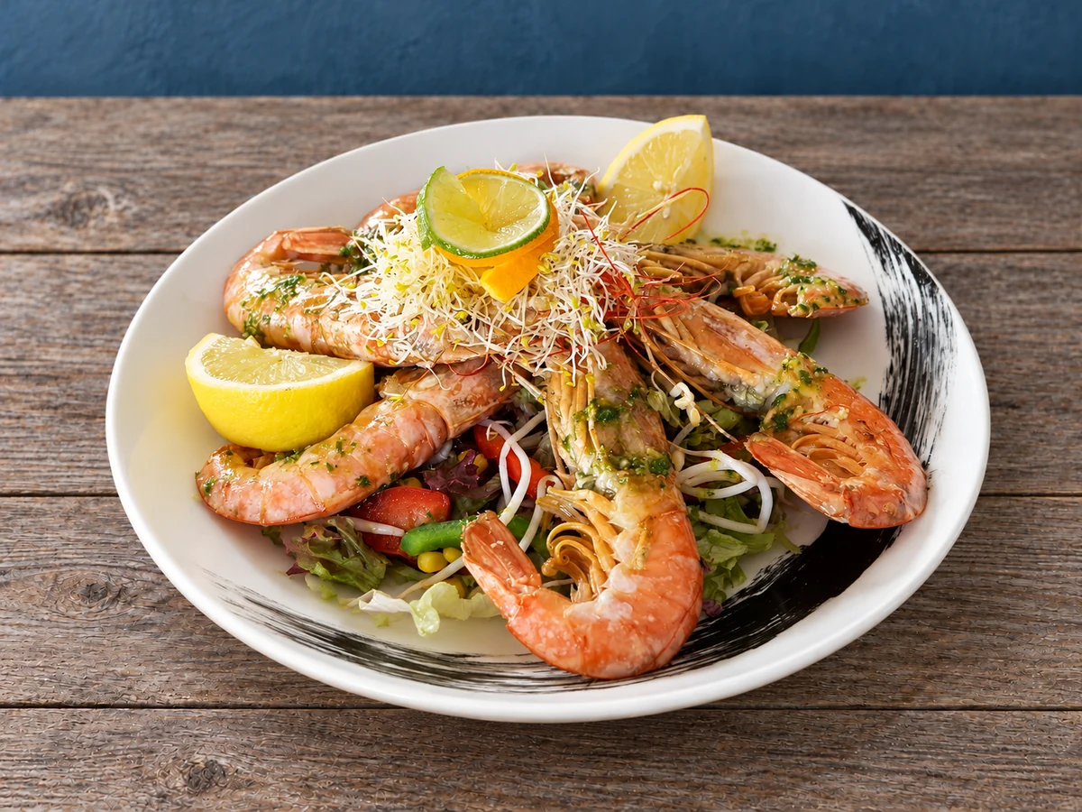 Gambas plancha con ensalada