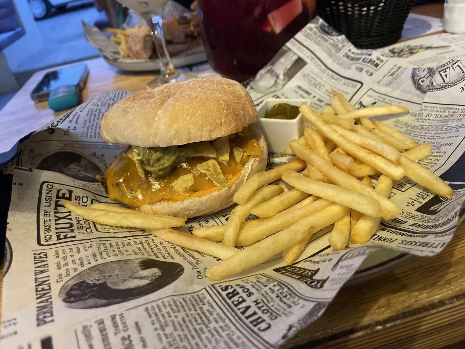 Hamburguesa con patatas fritas